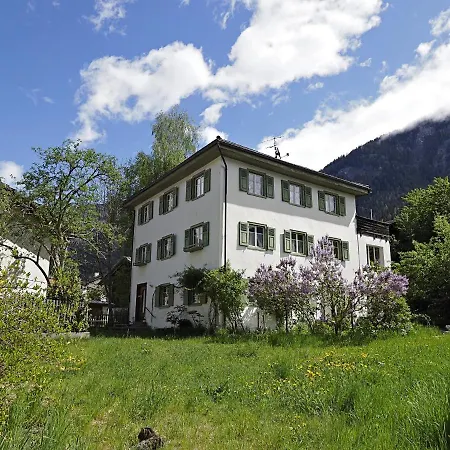 Apartment Boulder, Wandern, Naturpark, Berge Geniessen Und Mit Rabatt Ins Mineralbad Andeer
