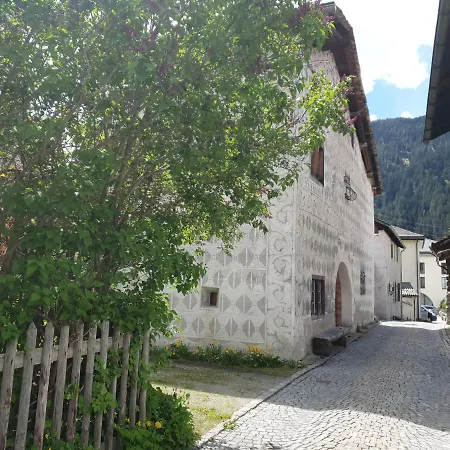 Boulder, Wandern, Naturpark, Berge Geniessen Und Mit Rabatt Ins Mineralbad * Andeer