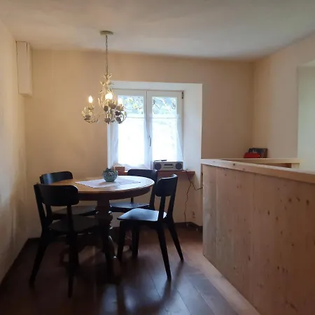 Apartment Boulder, Wandern, Naturpark, Berge Geniessen Und Mit Rabatt Ins Mineralbad Andeer